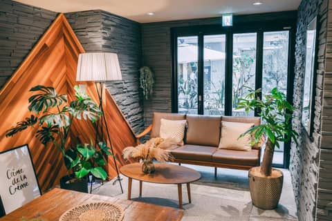 R Hotel Honmachi — lounge