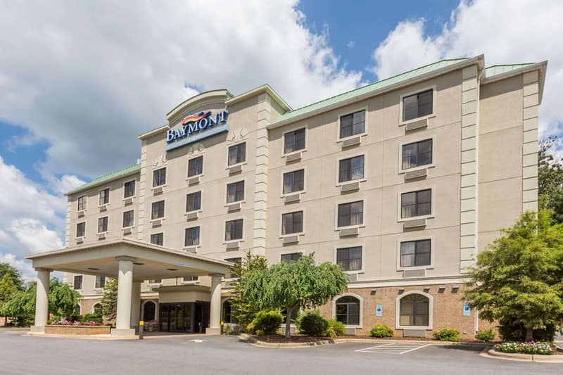 Baymont by Wyndham Asheville/Biltmore — building