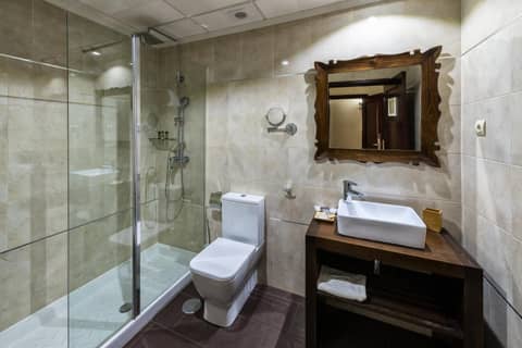 BLUESEA Alborán Adults Only- Ex Hotel MD Torremolinos — bathroom