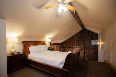 Chateau Hotel — photo 2