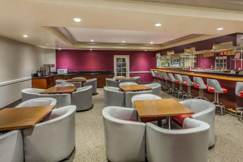 Ramada Plaza by Wyndham Garden Grove/Anaheim South — photo 2
