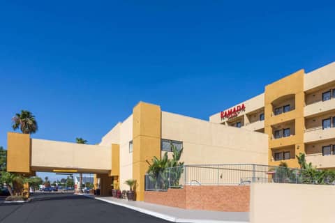 Ramada Plaza by Wyndham Garden Grove/Anaheim South — photo 4