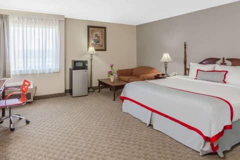 Ramada Plaza by Wyndham Garden Grove/Anaheim South — photo 9