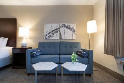 Oxford Suites Portland - Jantzen Beach — photo 8