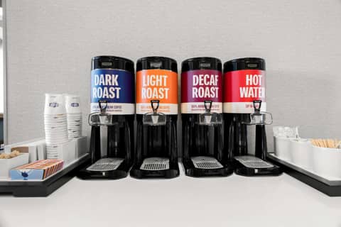 Hampton Inn & Suites Chicago Medical District Uic — dining