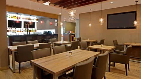 Holiday Inn Calgary Airport by IHG — photo 2