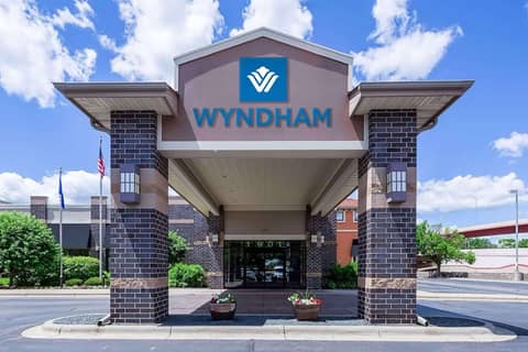 Wyndham Bloomington - Mall of America — photo 4
