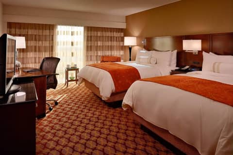 Louisville Marriott East — hotel room