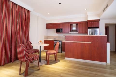 Al Liwan Suites Rawdat Al Khail — photo 5