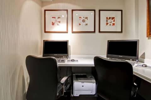 Hampton Inn & Suites by Hilton Calgary-Airport — photo 6