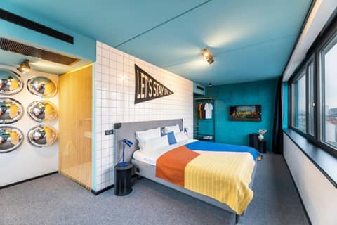 The Social Hub Vienna — hotel room