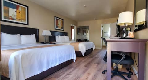 Quality Inn & Suites Anaheim at the Park — photo 9
