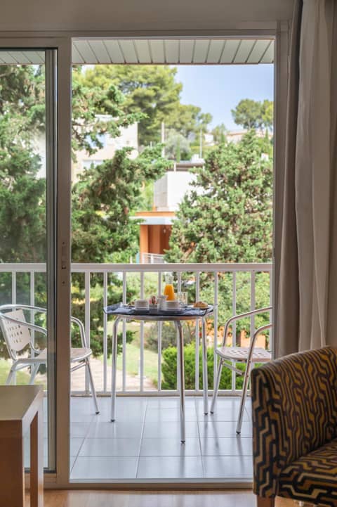 Hesperia Mallorca — balance & terrace