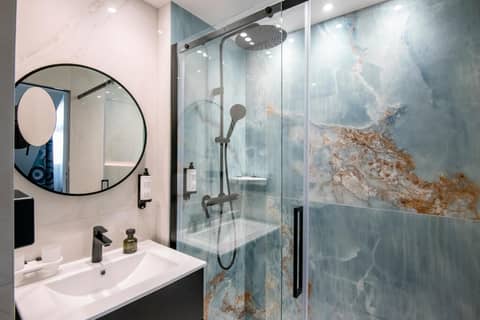 Best Western Alba — bathroom