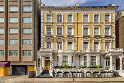 1 Lexham Gardens Hotel — building