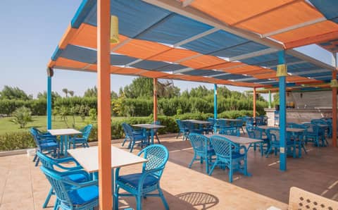 Hurghada Long Beach Resort — dining