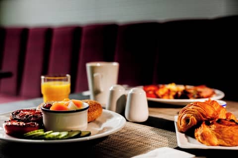 Riu Plaza London Victoria — breakfast buffet