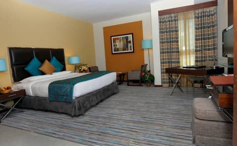 Phoenix Plaza Hotel Apartments — photo 7