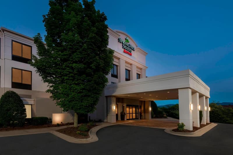 SpringHill Suites Asheville — building