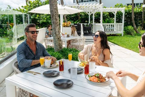 Tideline Palm Beach Ocean Resort and Spa — dining