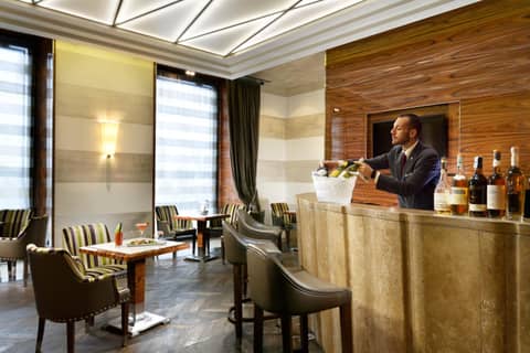 UNA Hotels Decò Roma — dining