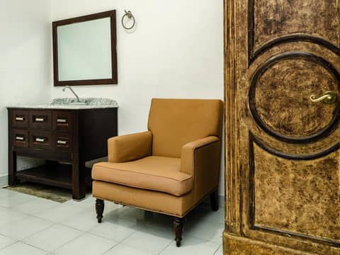 OYO Hotel Cabo Del Sur, Cabo San Lucas — bathroom