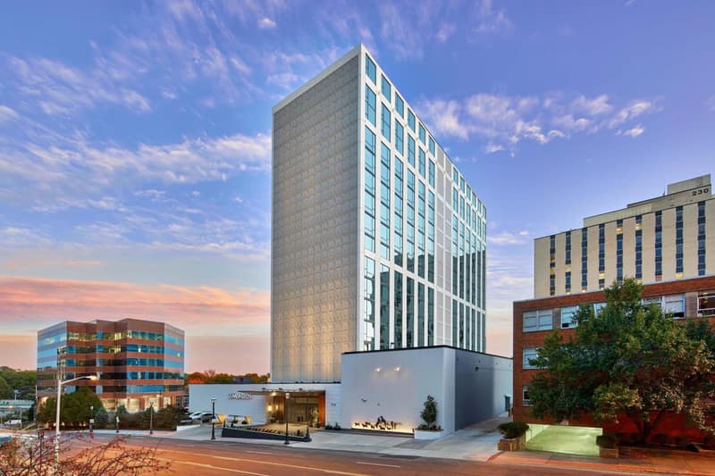 Le Méridien St. Louis Clayton — building