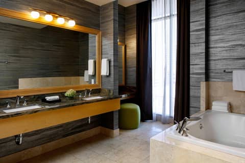Renaissance Reno Downtown Hotel & Spa — photo 7