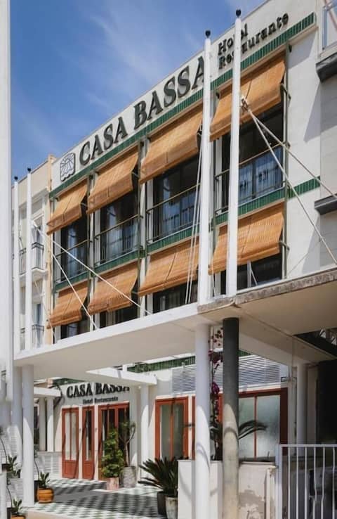Casa Bassa Hotel — building