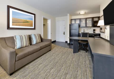 Candlewood Suites Dallas Market Center-Love Field by IHG — photo 3