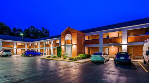 SureStay by Best Western Kansas City Country Inn North — photo 4