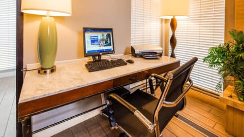 SureStay by Best Western Kansas City Country Inn North — photo 8
