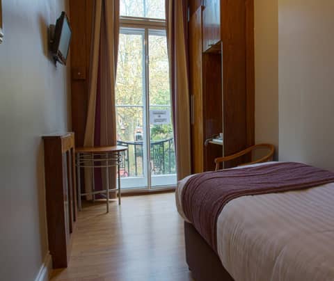 Garden View Hotel — hotel room