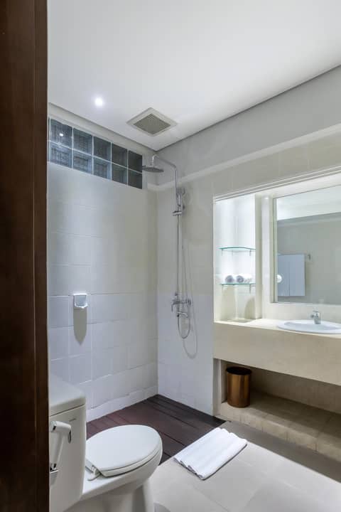 Fourteen Roses Beach Hotel — photo 9