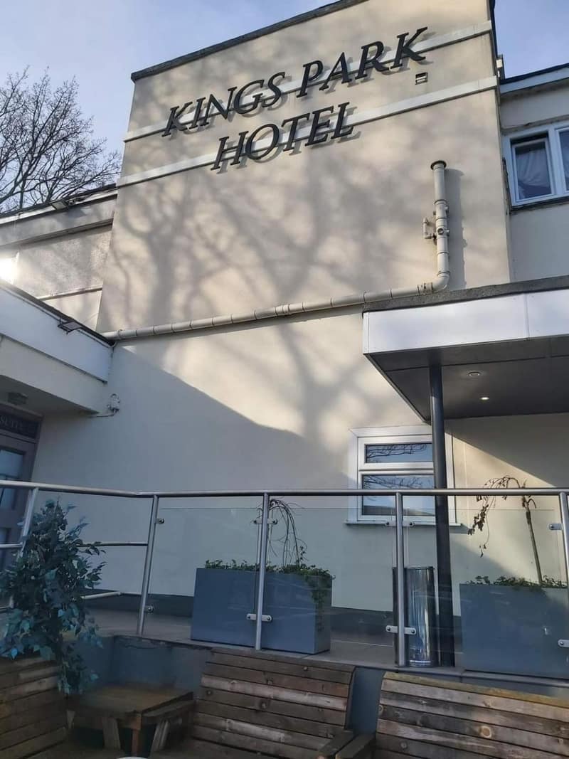 Kings Park Hotel — building
