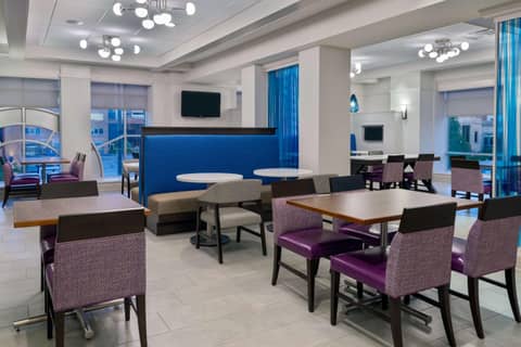 Hampton Inn & Suites Buffalo/Downtown — photo 3