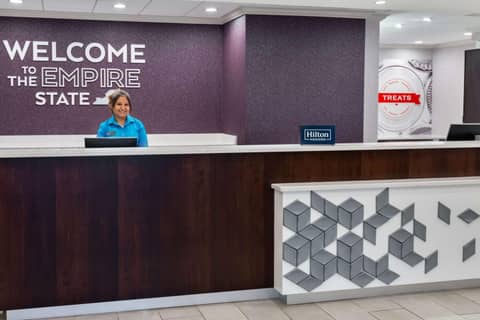 Hampton Inn & Suites Buffalo/Downtown — photo 4