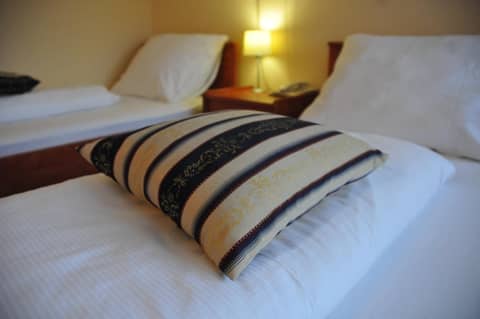 Hotel Galerija — bedroom