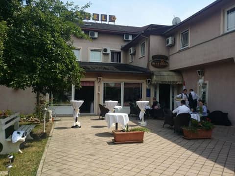 Hotel Galerija — dining