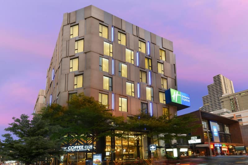 Holiday Inn Express Bangkok Sukhumvit 11 by IHG — building