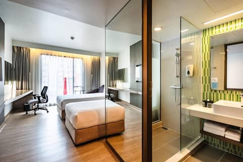 Holiday Inn Express Bangkok Sukhumvit 11 by IHG — photo 9