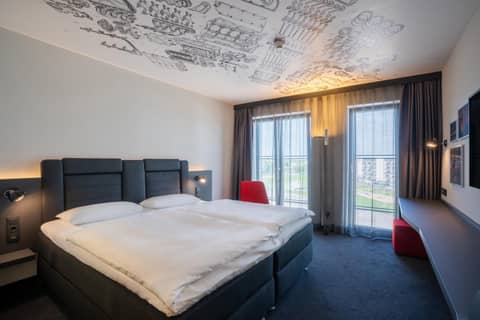 V8 Hotel Köln at MOTORWORLD — photo 8