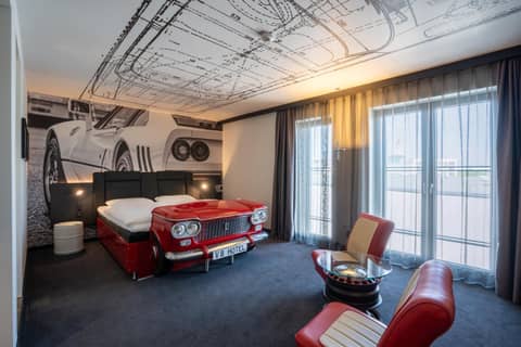 V8 Hotel Köln at MOTORWORLD — photo 9