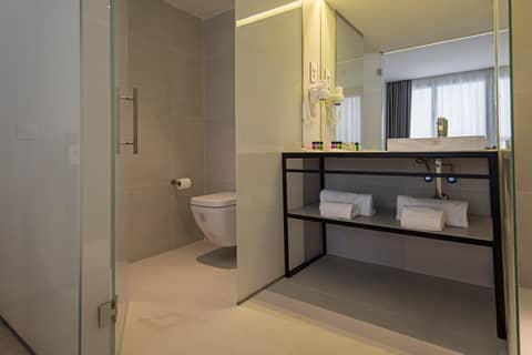 B&B HOTEL Madrid Centro Puerta del Sol — bathroom