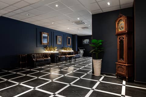 Adoryal Hotell — recepcion & lobby
