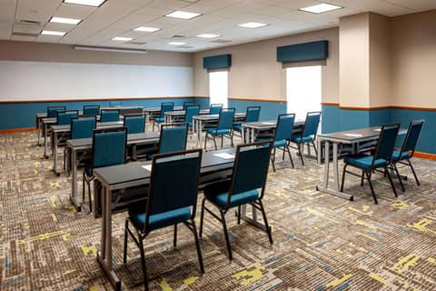Hampton Inn & Suites St. Louis at Forest Park — photo 8