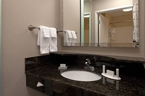 SpringHill Suites by Marriott Baltimore Downtown/Inner Harbor — photo 2