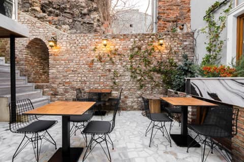 Castillo Rojo Hotel Istanbul — dining