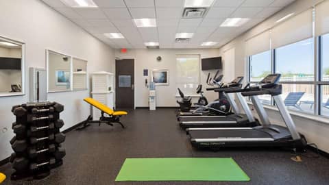 Best Western Plus Roland Inn & Suites — photo 3