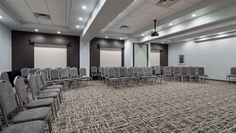 Best Western Plus Roland Inn & Suites — photo 7